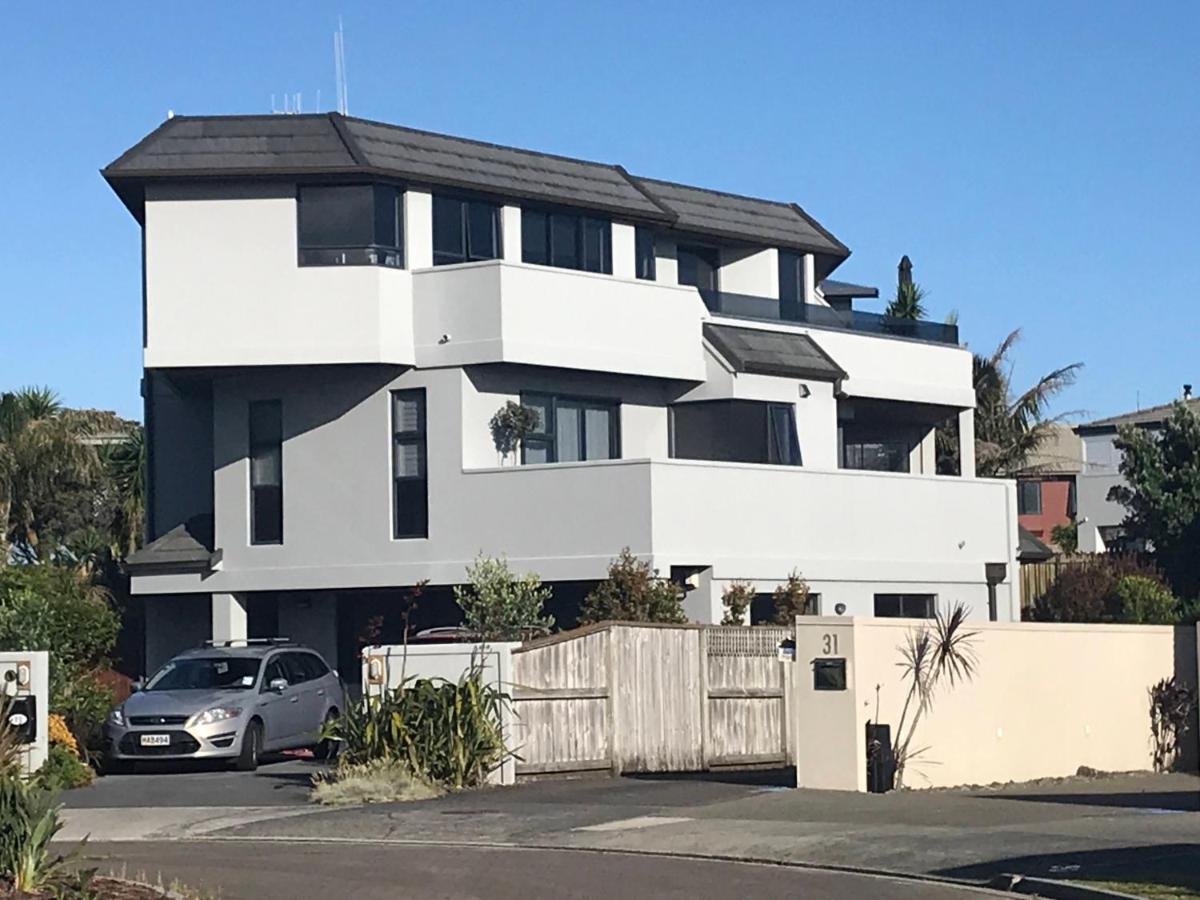 Superb Beachside Location, Private And Tranquil Lägenhet Mount Maunganui Exteriör bild