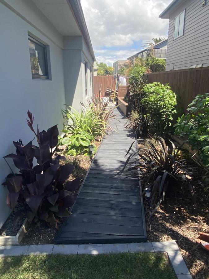 Superb Beachside Location, Private And Tranquil Lägenhet Mount Maunganui Exteriör bild